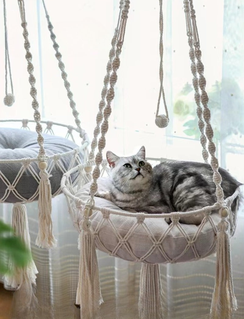 Hamaca Colgante para Gatos de Cuerda de Algodón – Tejido a Mano, Duradero y Estiloso, con Cojín Incluido